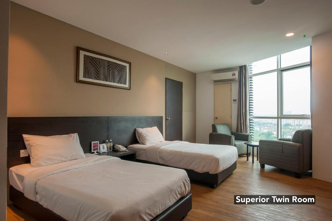Summit Signature Hotel Oug Kl Куала Лумпур Екстериор снимка